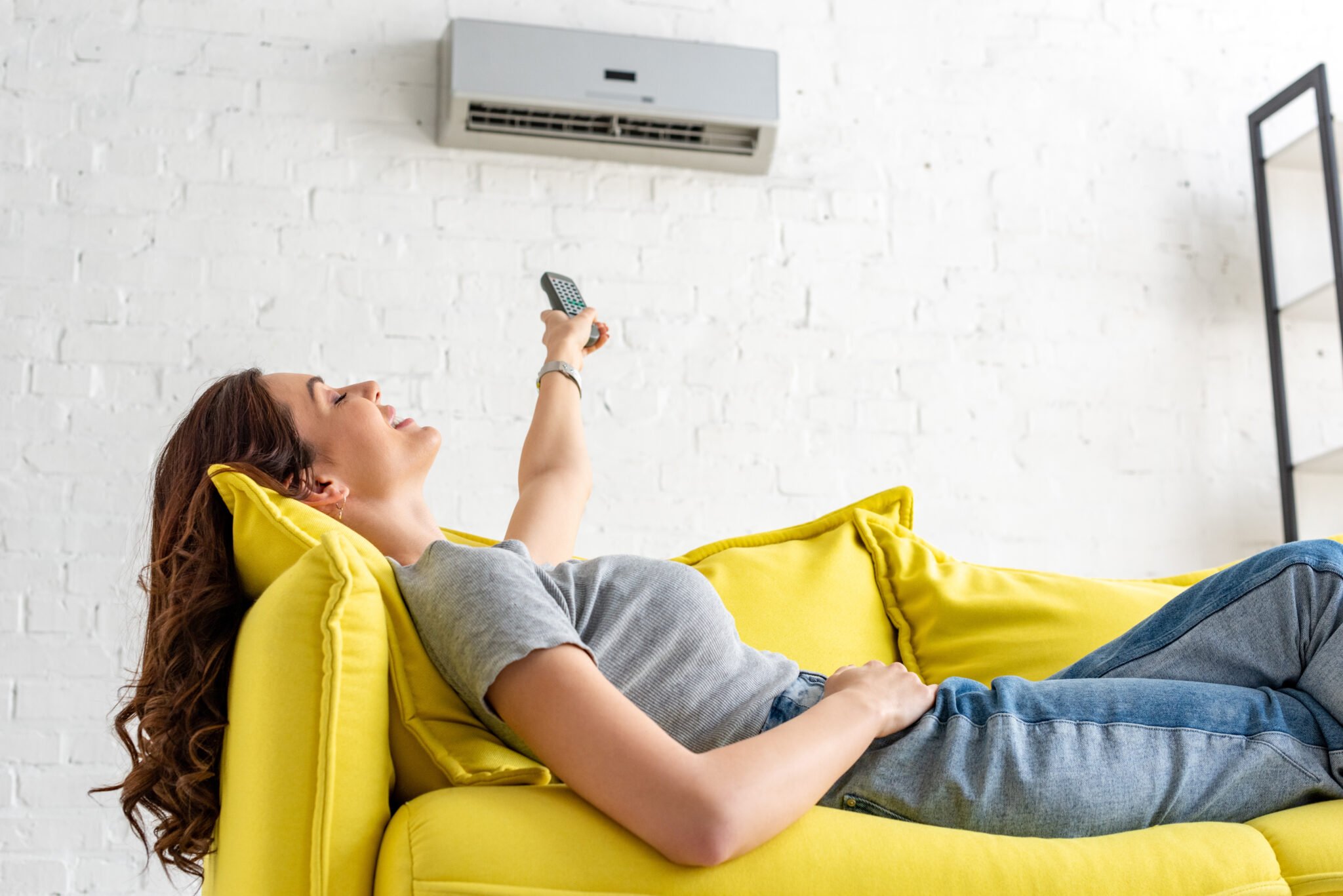 what-is-ductless-heating-and-cooling-neeeco